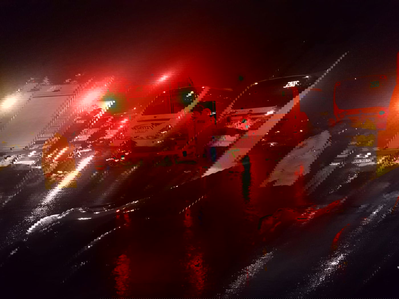 חרדי נפצע בתאונה; נלכד מתחת לאוטובוס