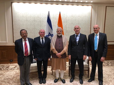 מאיר בן שבת בפגישתו עם מודי