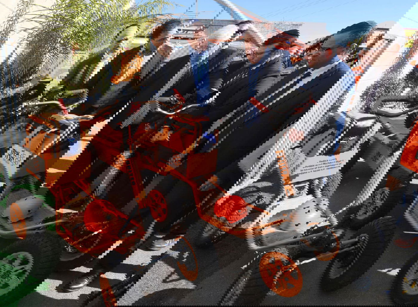 נשיא המדינה ביקר במרכז של 'איחוד הצלה' • צפו בגלריה