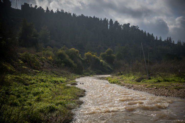 זרימה לאגם בית זית