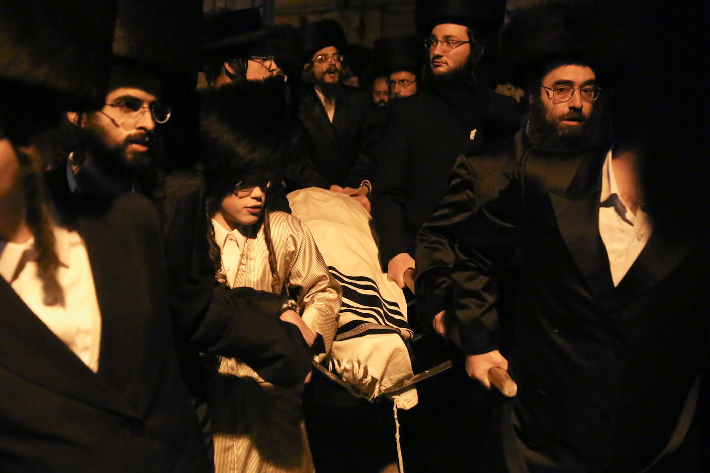 תיעוד: מאות בהלווית הגאון רבי ישעיה בלוי זצ"ל