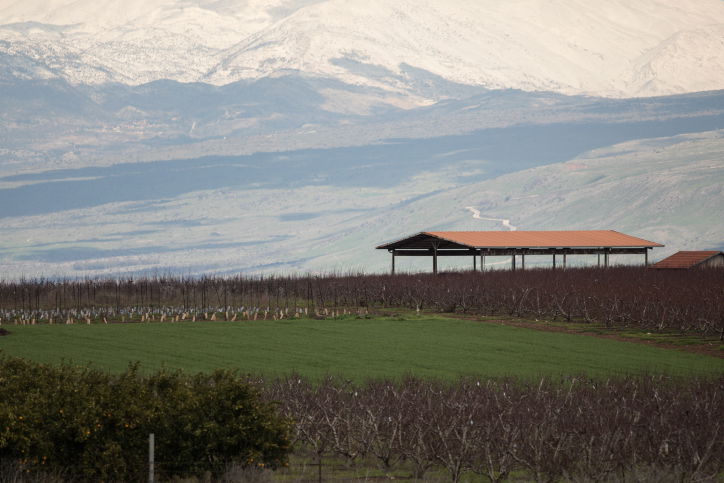 גלריה משמחת: מפל סער שוצף וגועש • צפו