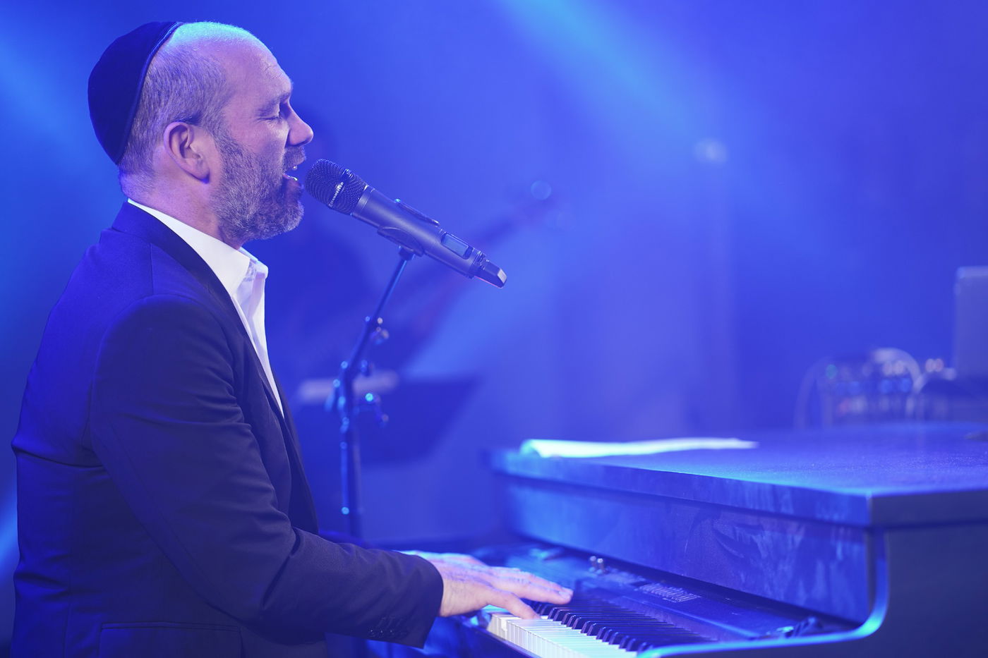 צפו: יונתן רזאל בטוויסט מדליק לט"ו בשבט