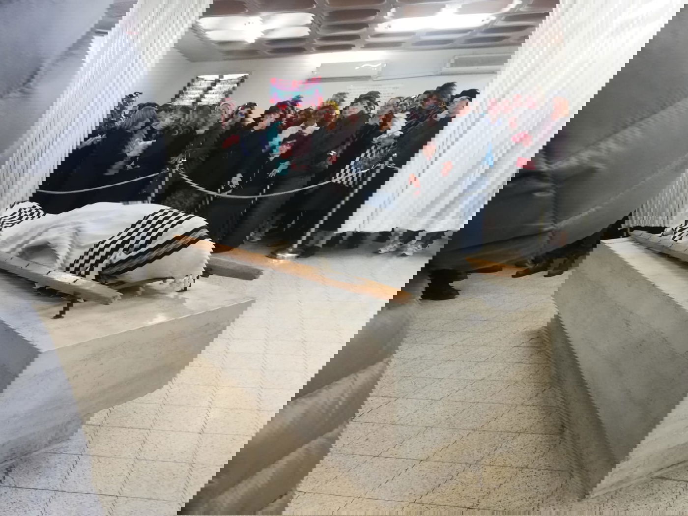 תיעוד דומע: מאות בהלווית יצחק הולצברג ז"ל