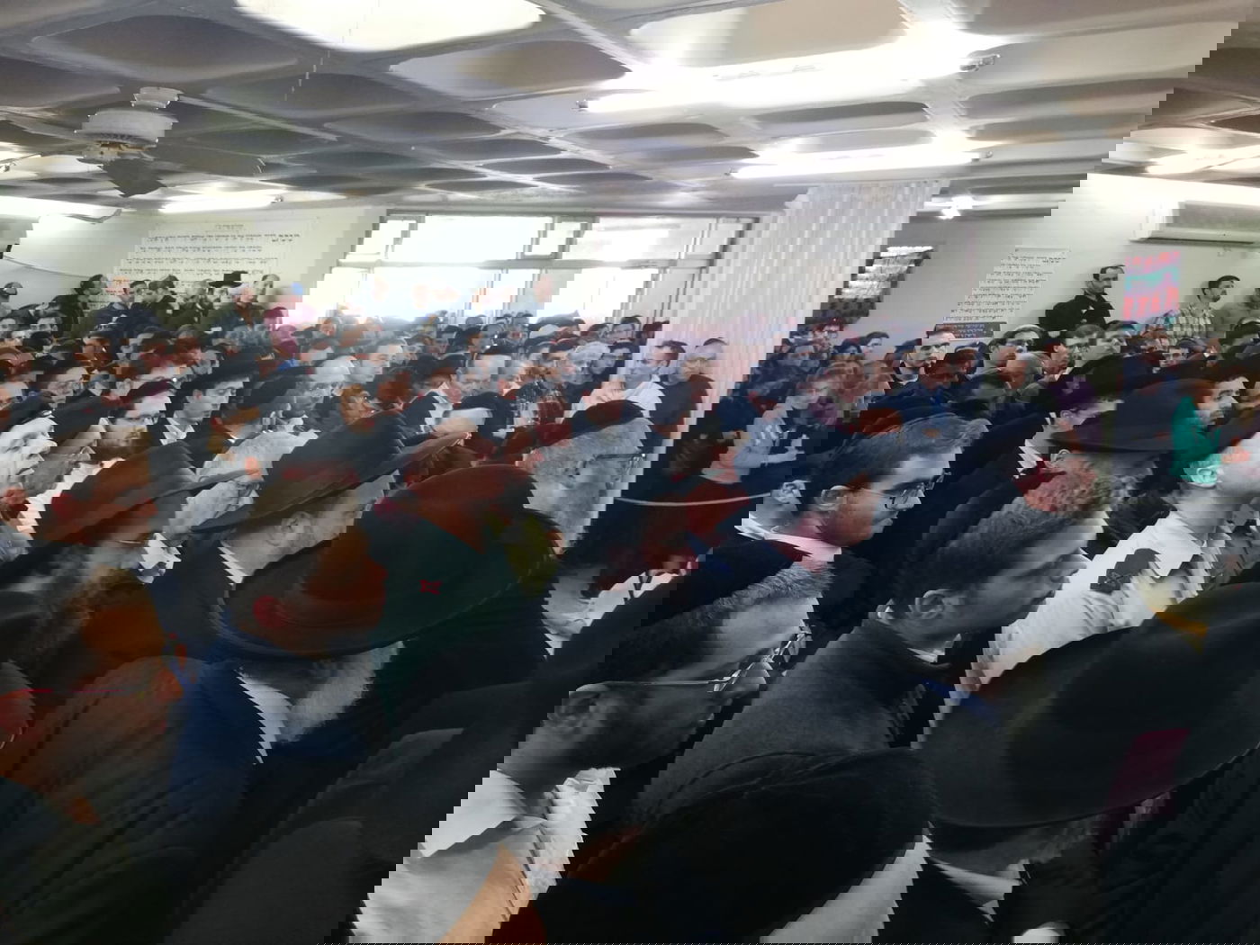 תיעוד דומע: מאות בהלווית יצחק הולצברג ז"ל