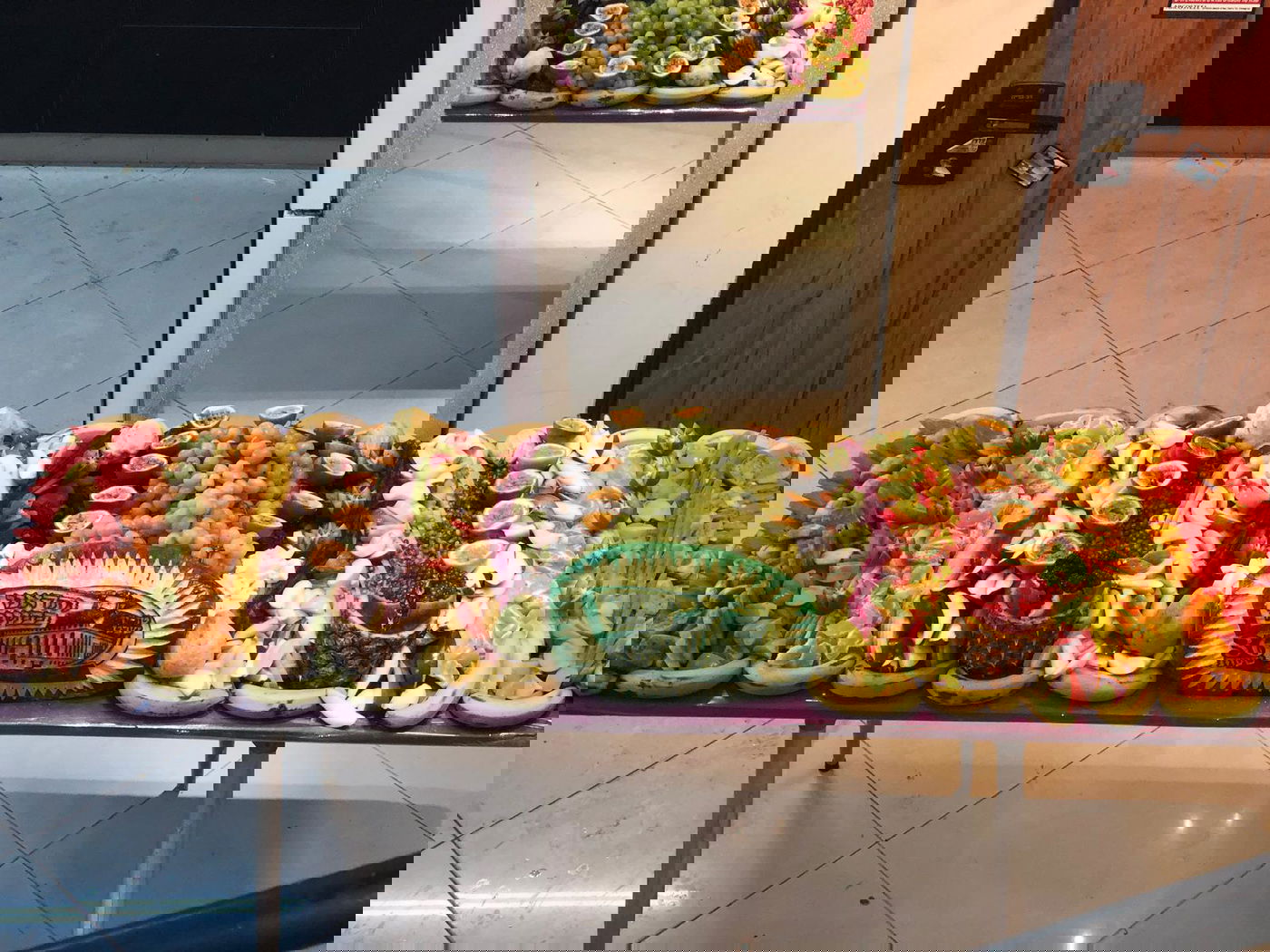 תיעוד: כך ציינו בקרעטשניף את ט"ו בשבט