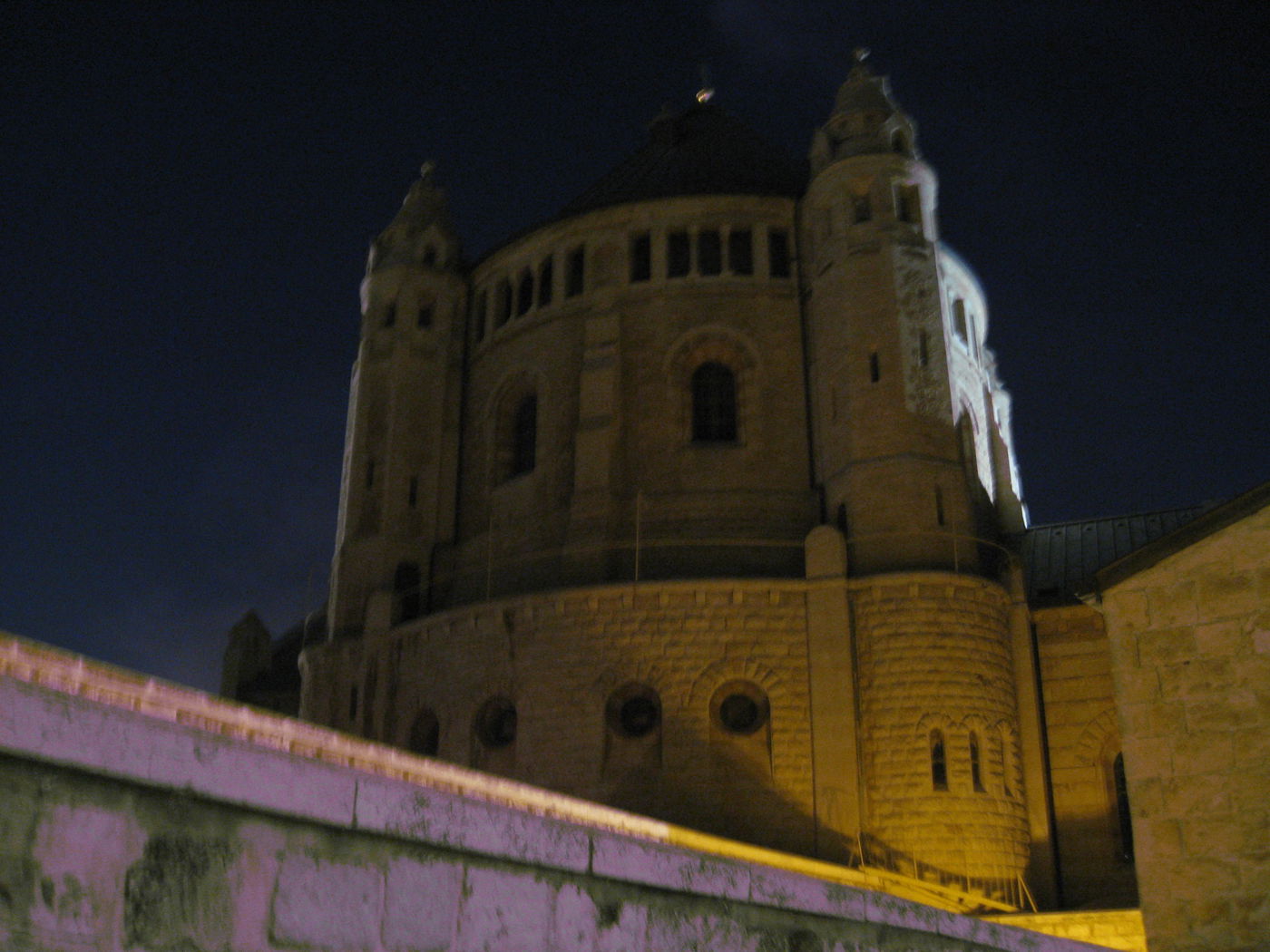 מיקום התקיפה, ב'הר ציון' בדרך לכותל