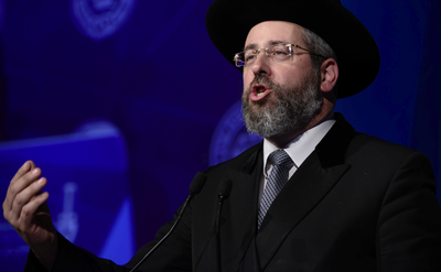 נשיא ביה"ד מזהיר: רבנים יוצאים לחו"ל ומגיירים, זה פשע