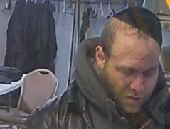 חרדי מבוקש על גניבות מבתי כנסת • תיעוד