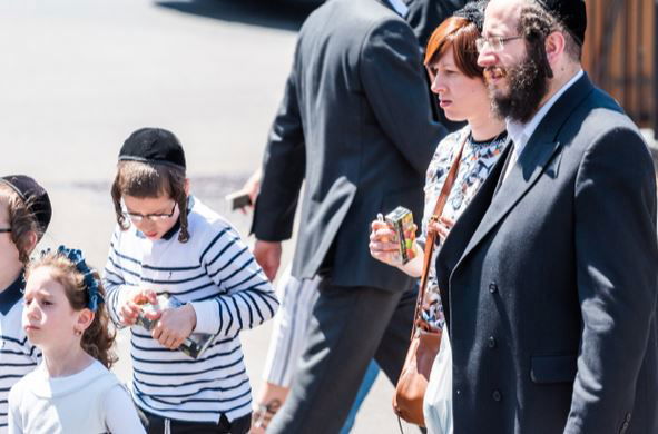 משפחה חרדית בבריטניה