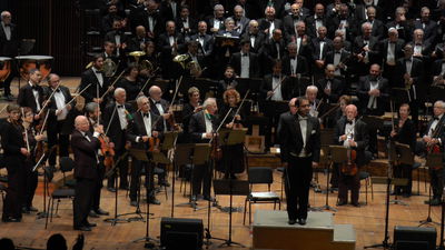 מה הקשר בין צ׳ולנט ובירה קרה לחזנות?