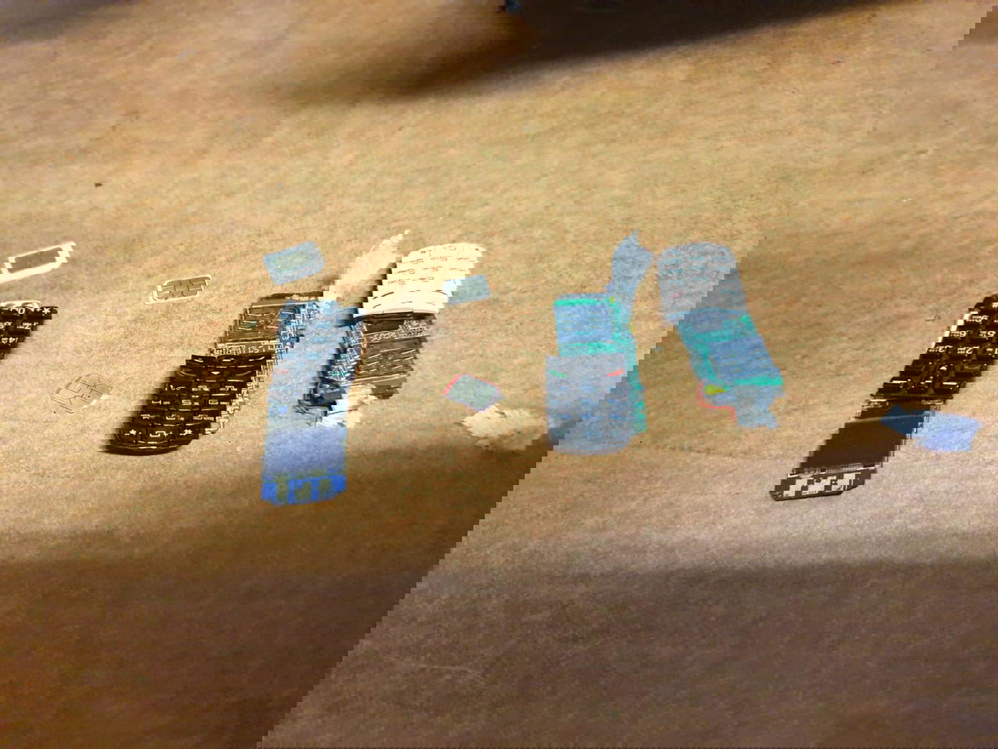 בתוך הנעל: ניסה להבריח פלאפונים לכלא