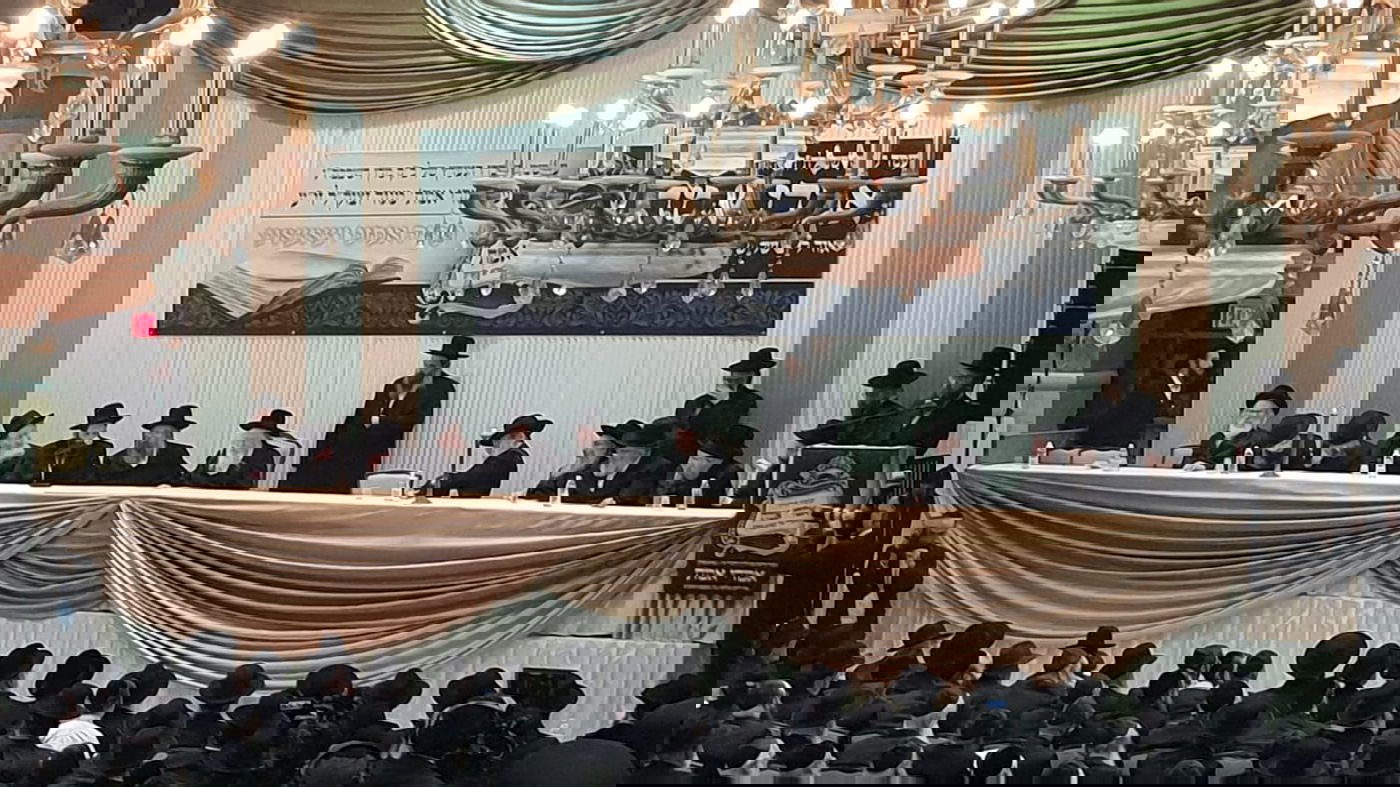 באורח נדיר: האדמו"ר מגור דיבר בפני הציבור • צפו