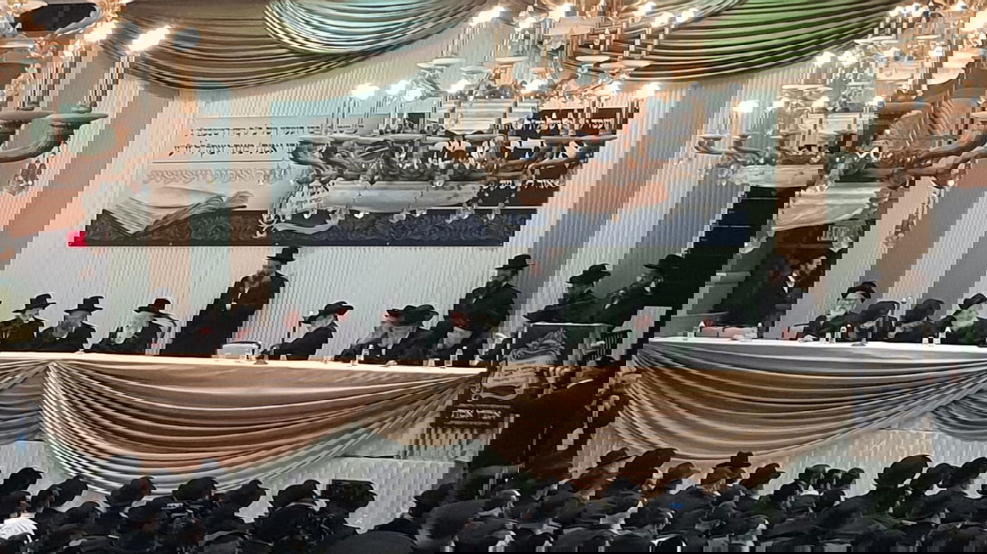 באורח נדיר: האדמו"ר מגור דיבר בפני הציבור • צפו