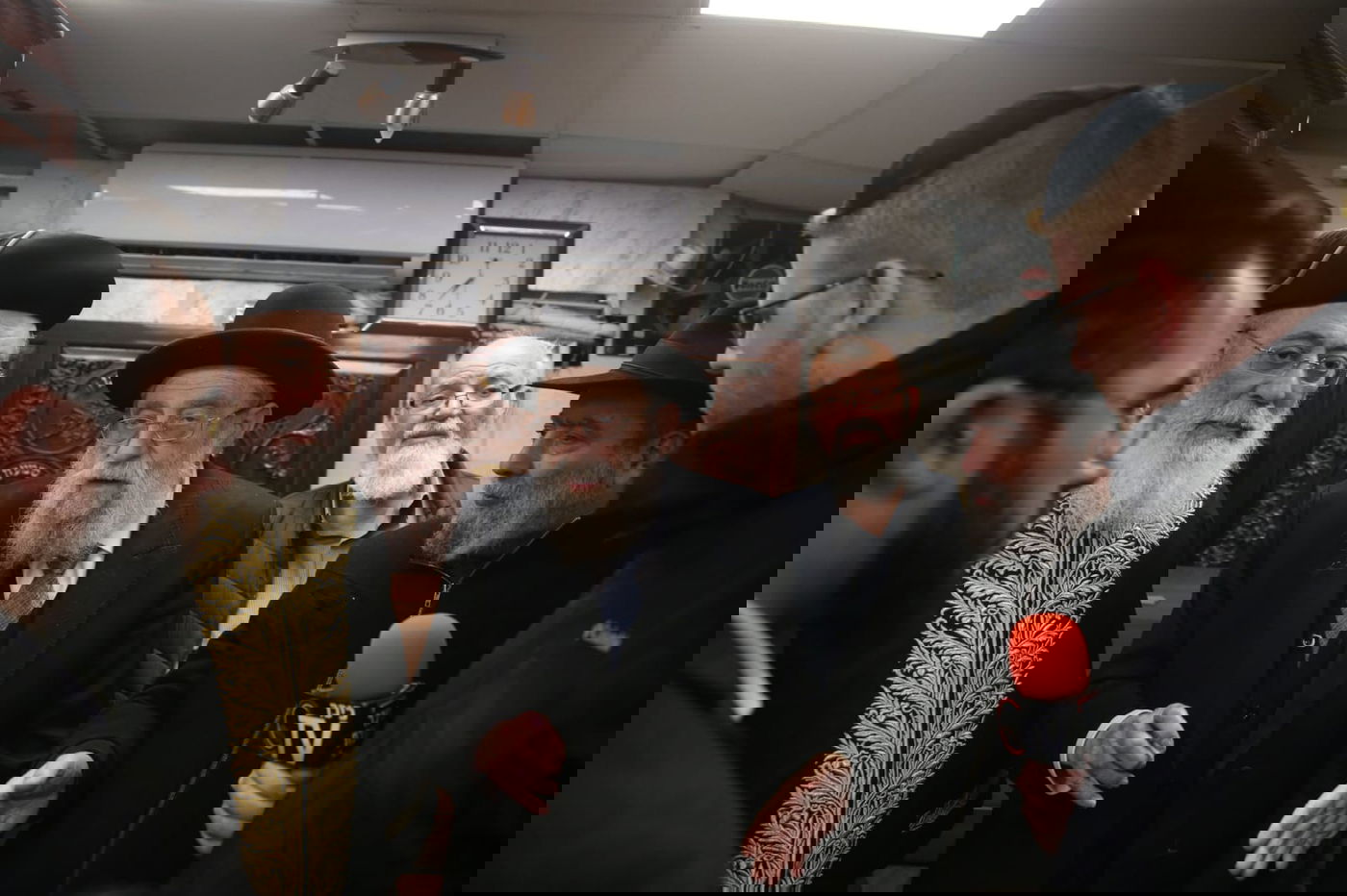 רבני ירושלים: "שורש הזוועות - המתנגדים לעירוב ולמקווה"