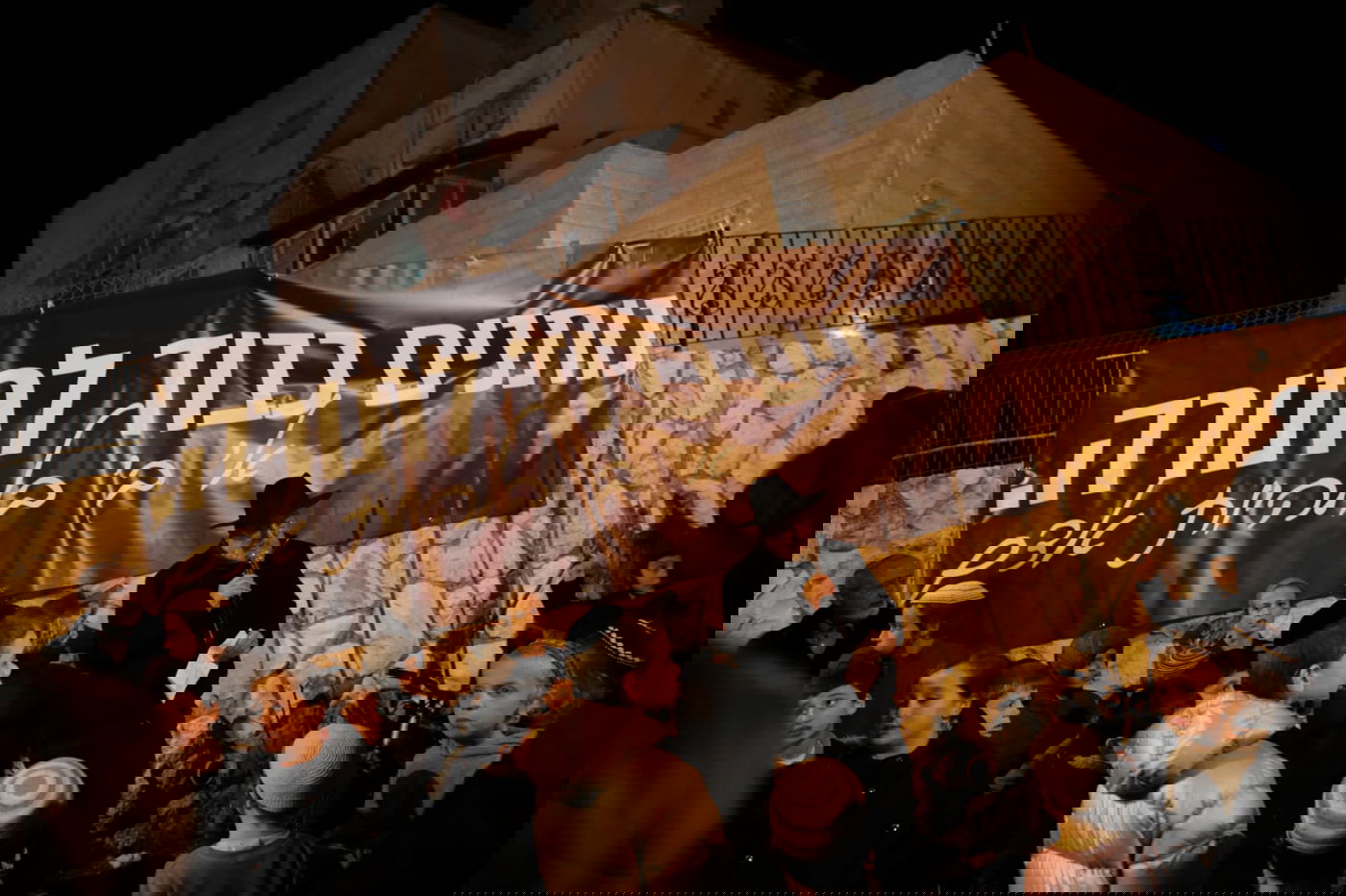 רבני ירושלים: "שורש הזוועות - המתנגדים לעירוב ולמקווה"