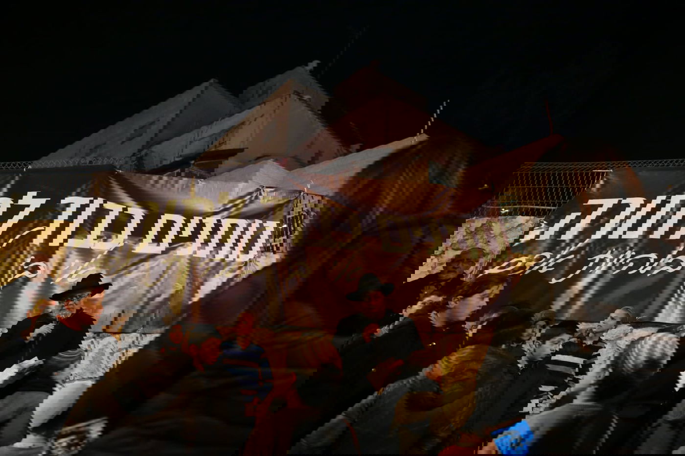 רבני ירושלים: "שורש הזוועות - המתנגדים לעירוב ולמקווה"