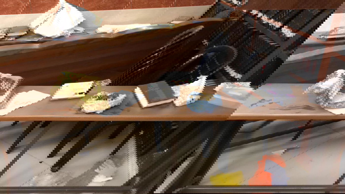 אנטישמיות בי-ם: השליכו את ספרי התורה ושפכו חומצה