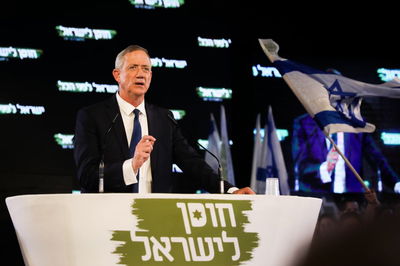 בני גנץ בנאומו, הערב