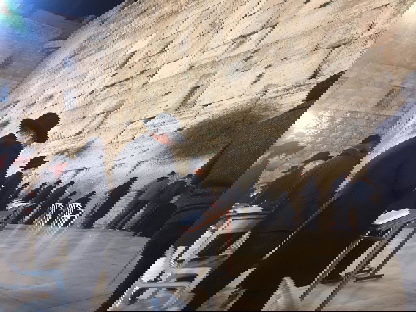 הגאון רבי יעקב בנדר בביקור בישראל • צפו