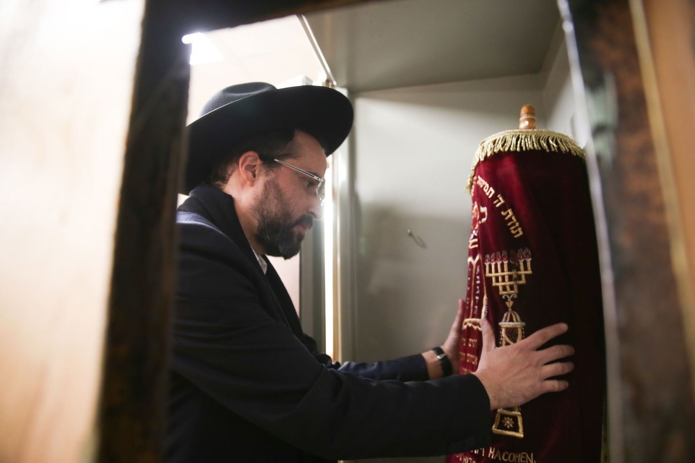 הזוועה: תיעוד רחב מתוך בית הכנסת שחולל