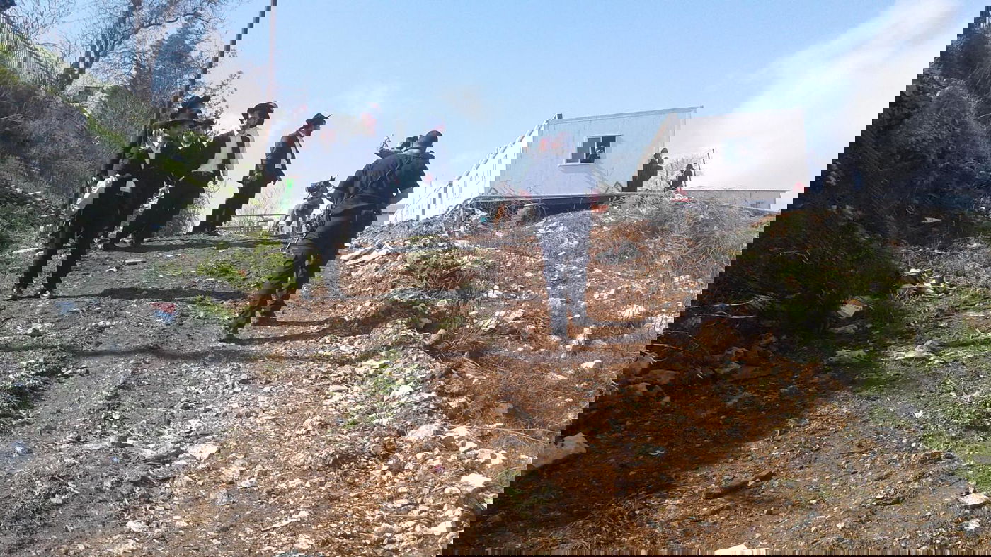 העירייה איימה בפינוי; הילדות זעקו - "השם הוא האלוקים"