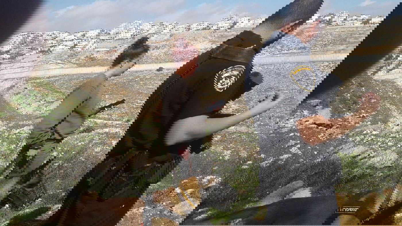 העירייה איימה בפינוי; הילדות זעקו - "השם הוא האלוקים"