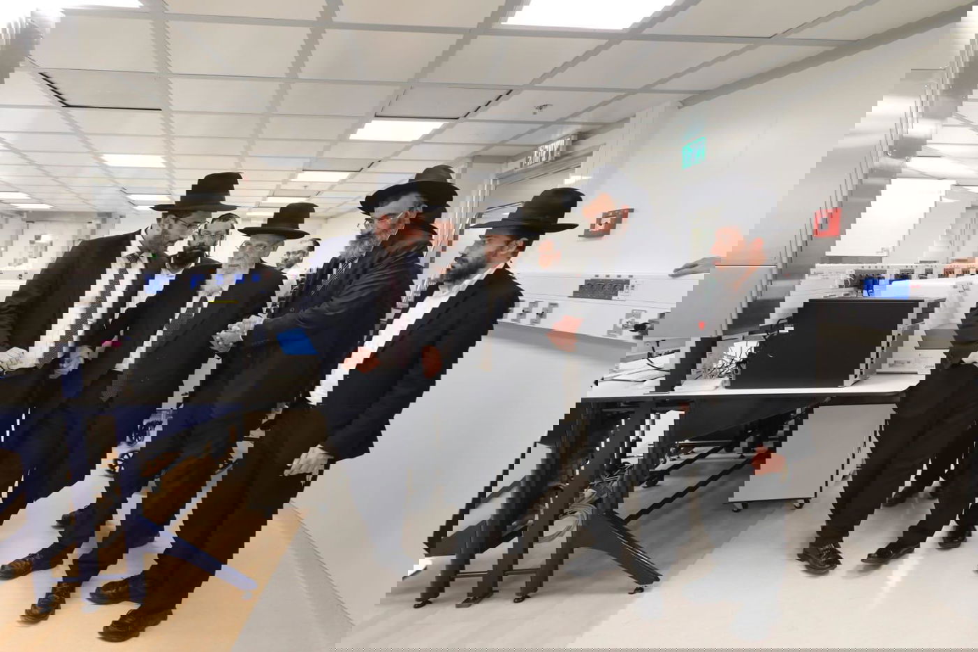 ראשי הישיבה הגר"ג אדלשטיין והגר"ש כהן בהתבטאויות נדירות: 'סומכים על בוני עולם'