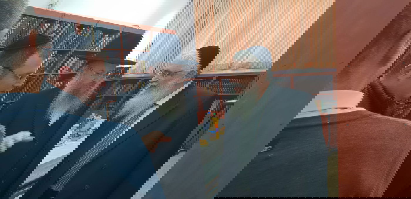 בכירי משרד הביטחון סיירו בישיבת חברון