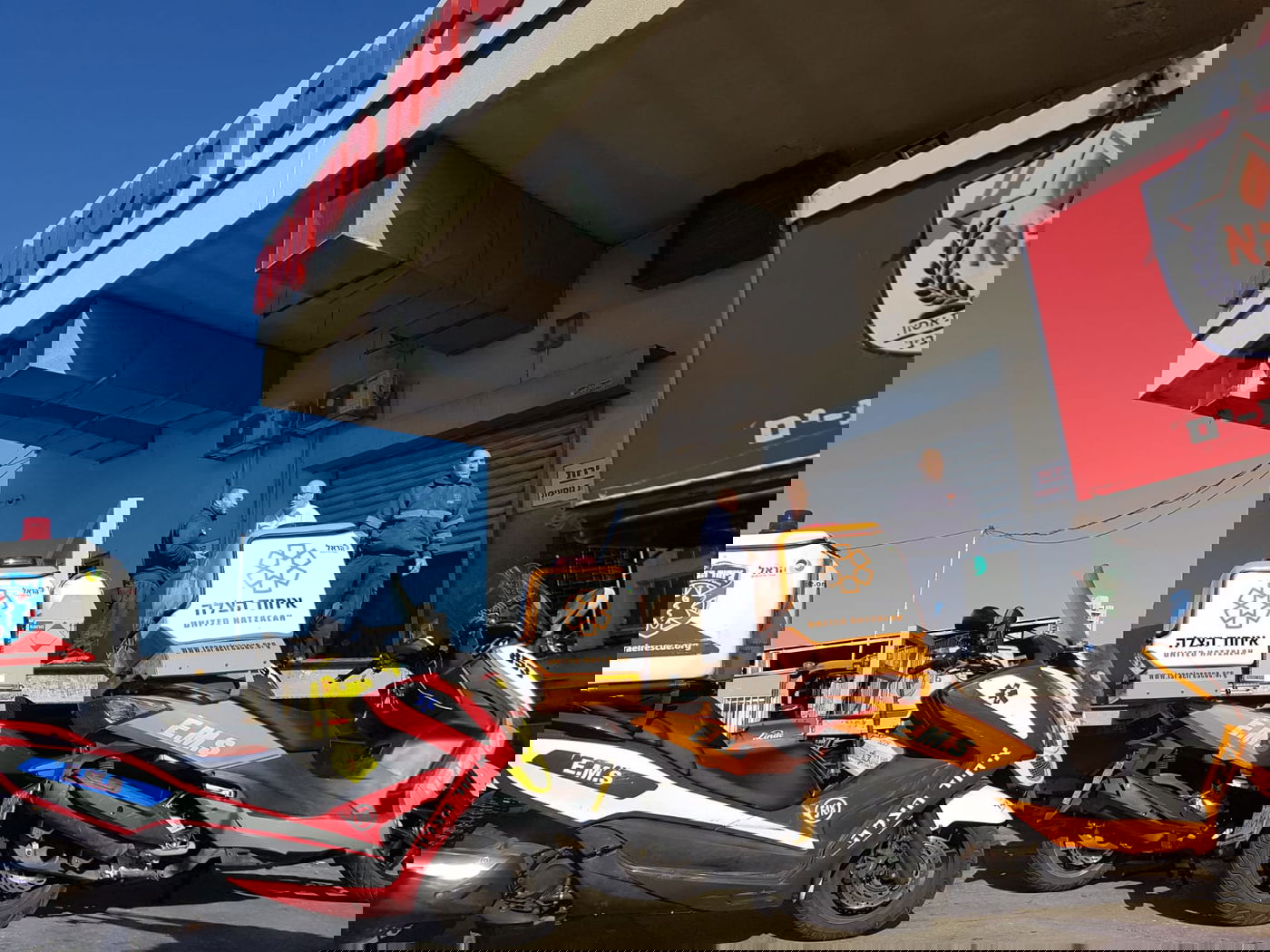 פועל זר נהרג בתאונה בסניף רמי לוי בבת ים