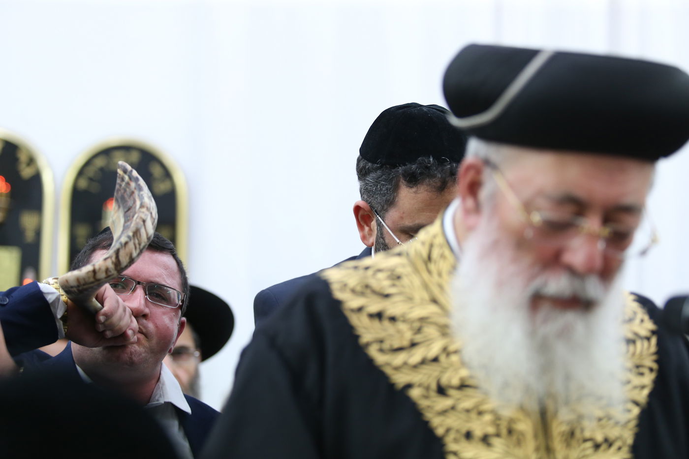 צפו: תיקון שובבי"ם עם הראשון לציון והגר"י כהן