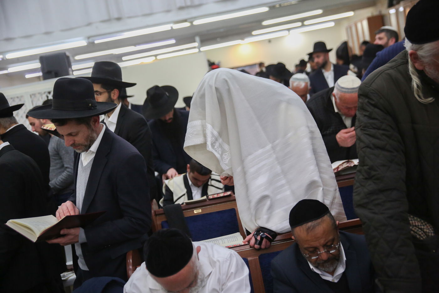 צפו: תיקון שובבי"ם עם הראשון לציון והגר"י כהן