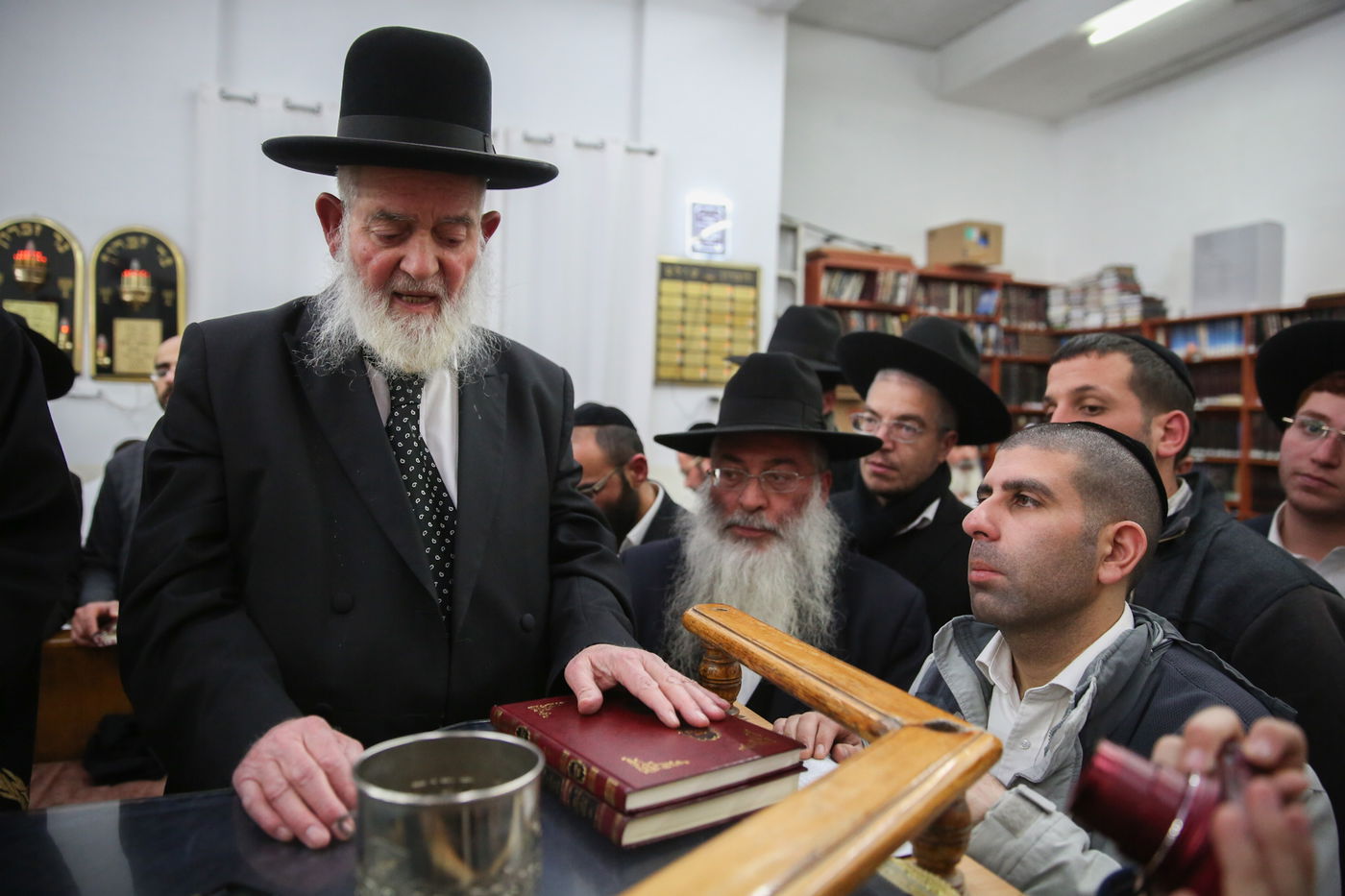 צפו: תיקון שובבי"ם עם הראשון לציון והגר"י כהן