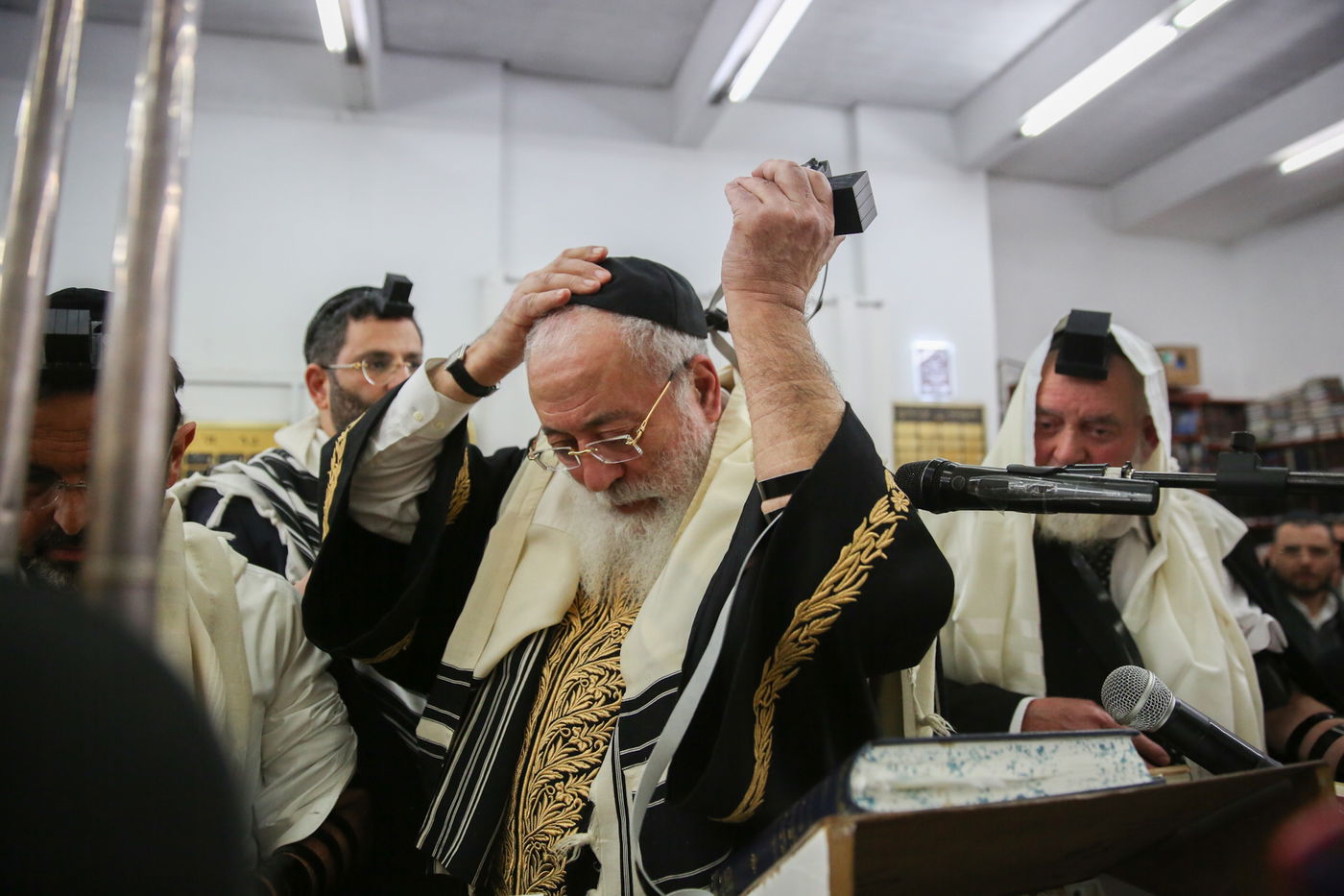 צפו: תיקון שובבי"ם עם הראשון לציון והגר"י כהן