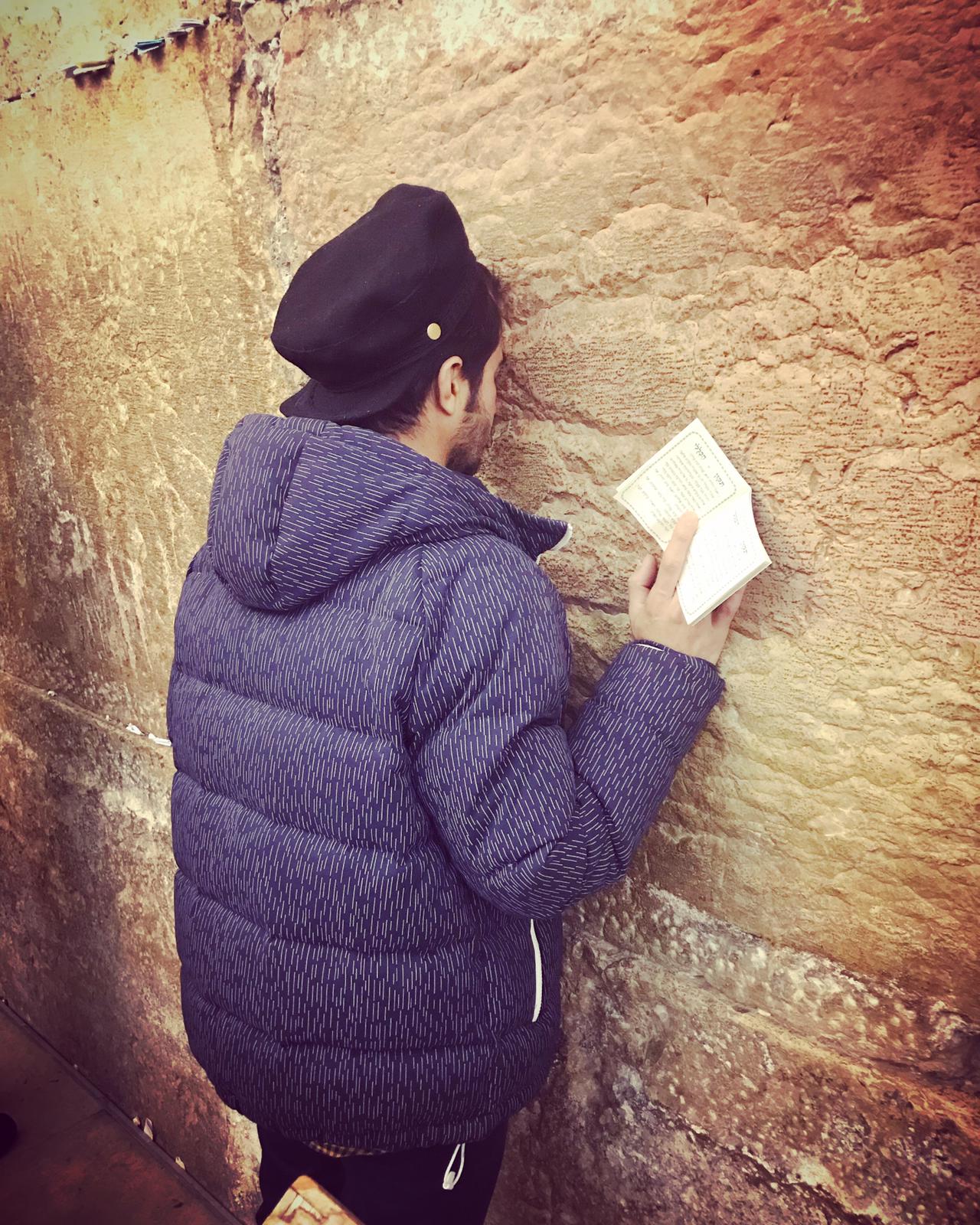 איתי תורג'מן ודני שטג בכותל המערבי. צפו