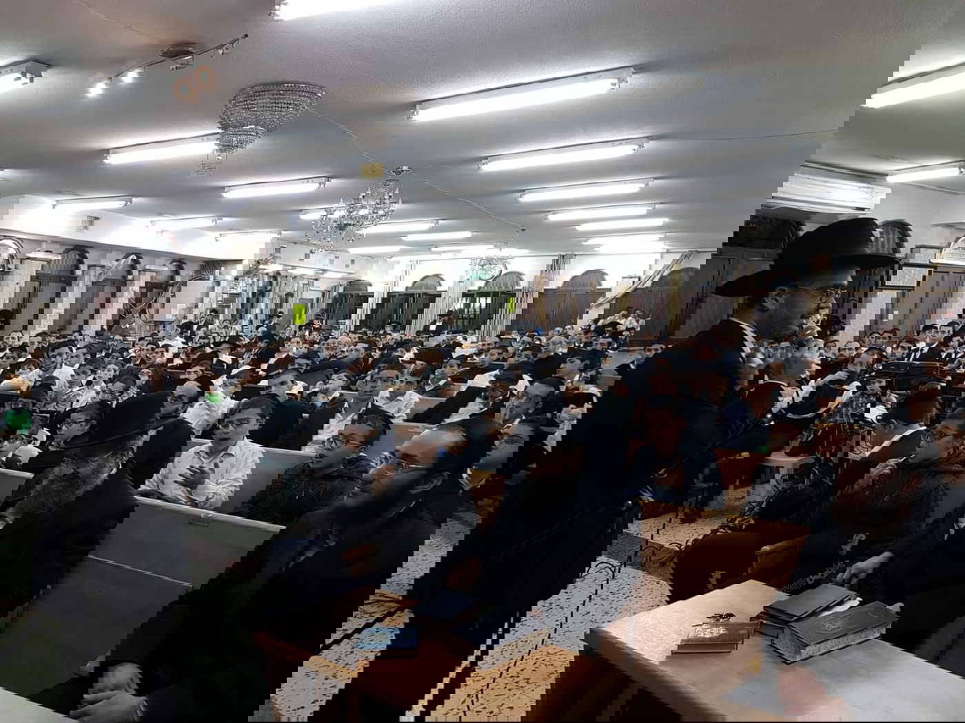 הבני ברקים מאיגוד בני הישיבות באו לצפות בסרט