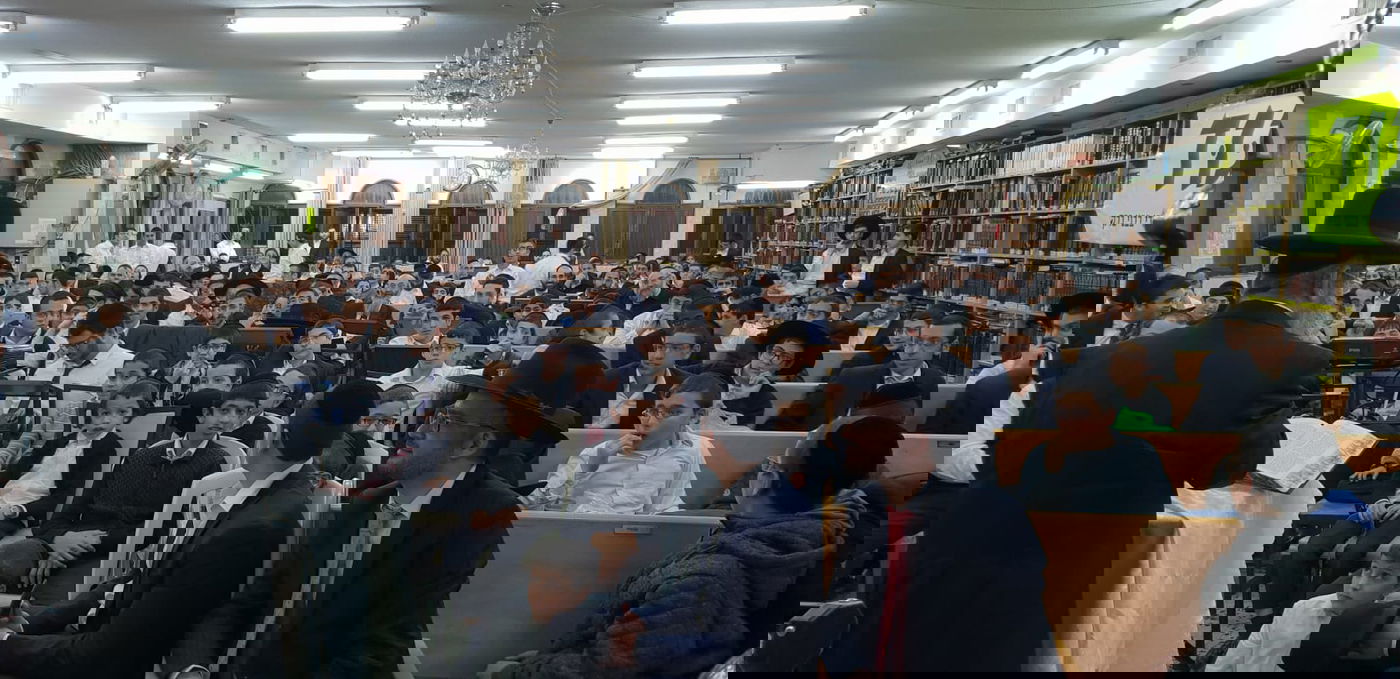 הבני ברקים מאיגוד בני הישיבות באו לצפות בסרט