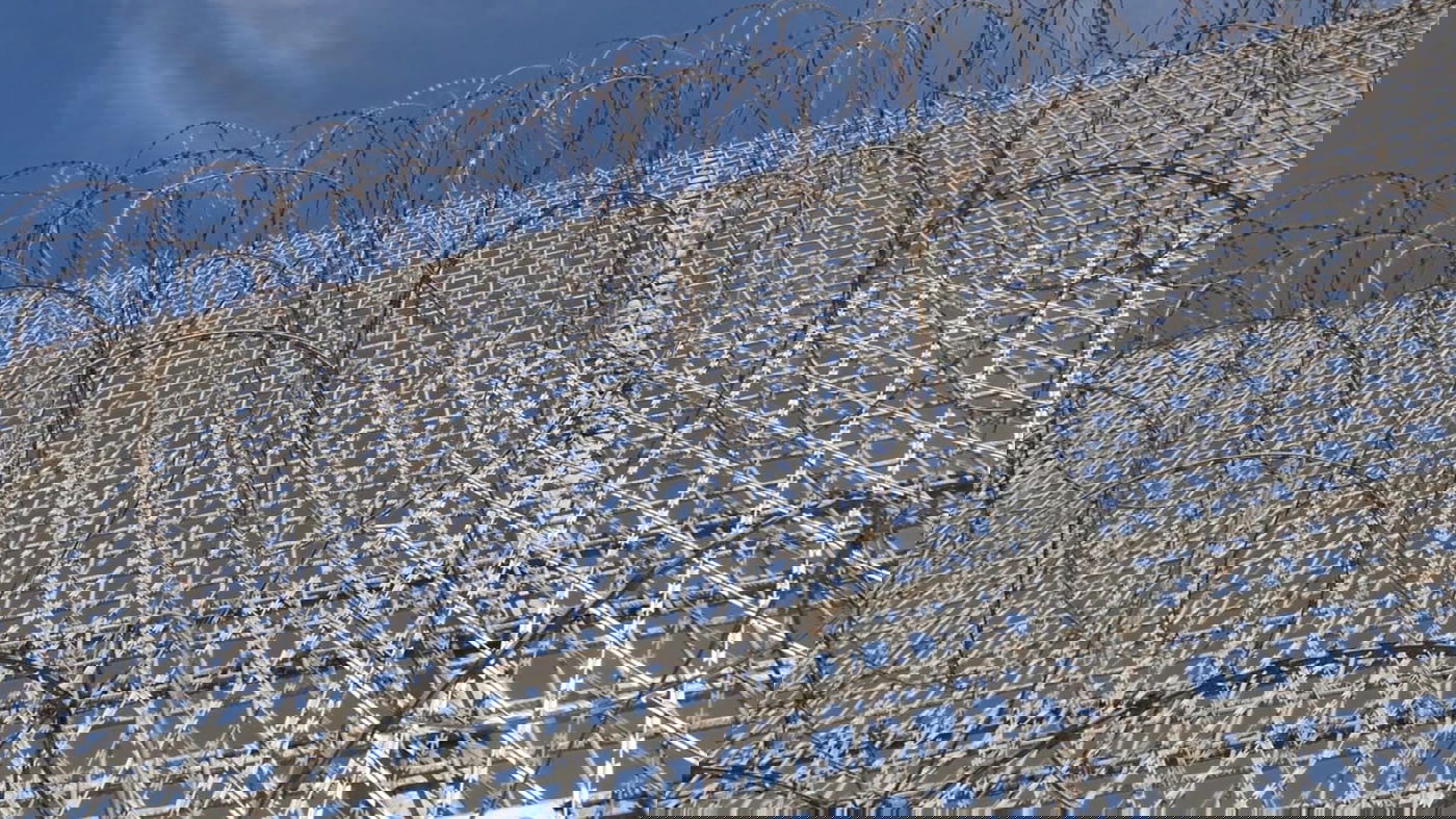 6 מטר גובה; כך נראה המכשול העילי ברצועה