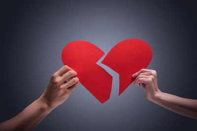 הקלה היא הדרך: חמות וכלה בפרשת דרכים