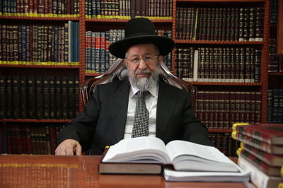 פינתו של הראב"ד הגר"ב שרגא: עד ששילמת נזק שגרמת לרכב, עלותו פחתה; כמה תשלם?