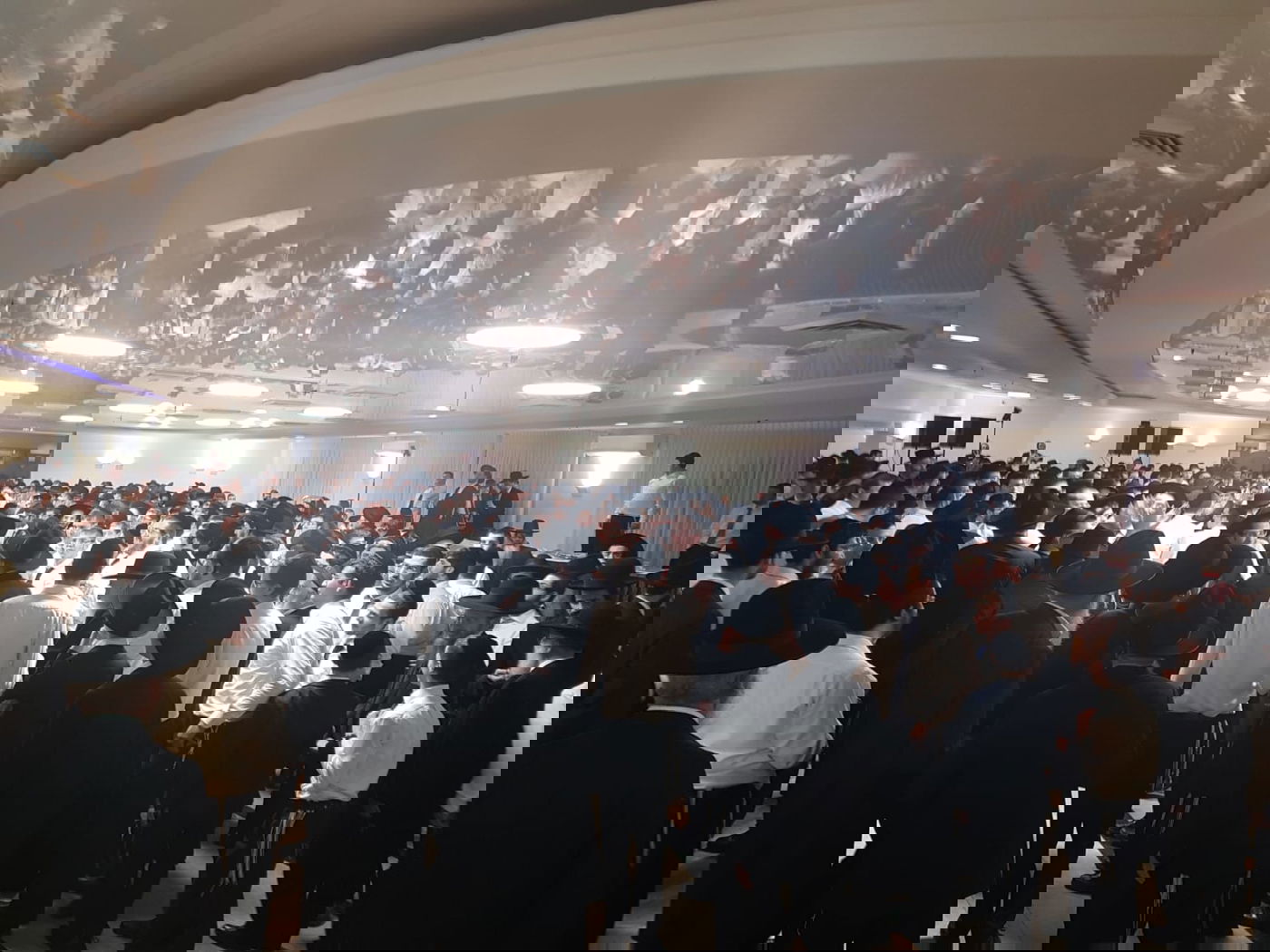 תיעוד: חתונת נכדת ראש ישיבת 'תפרח' הגר"א פילץ