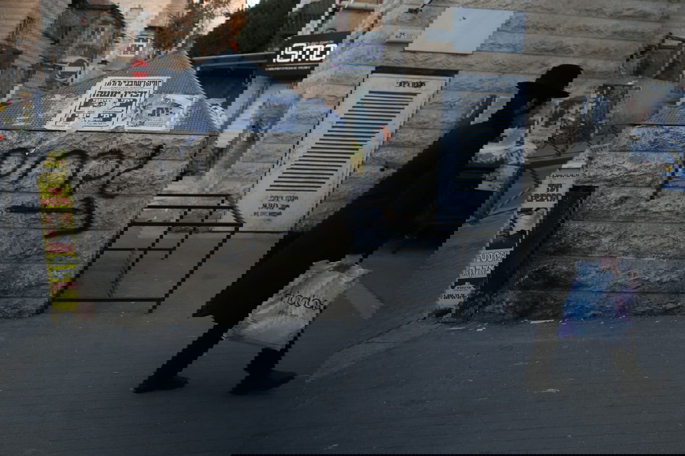 ירושלים: רוסס גרפיטי הפרדה בין גברים לנשים