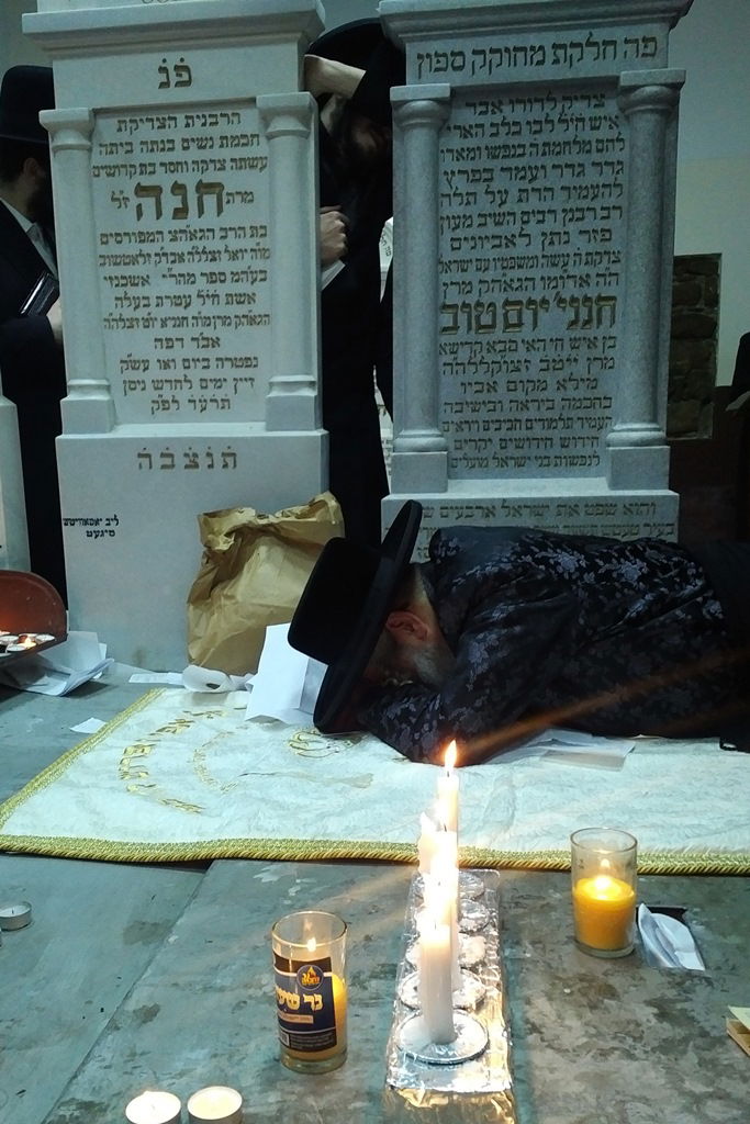 תיעוד: הביקור המפתיע של האדמו"ר מסאטמר ברומניה