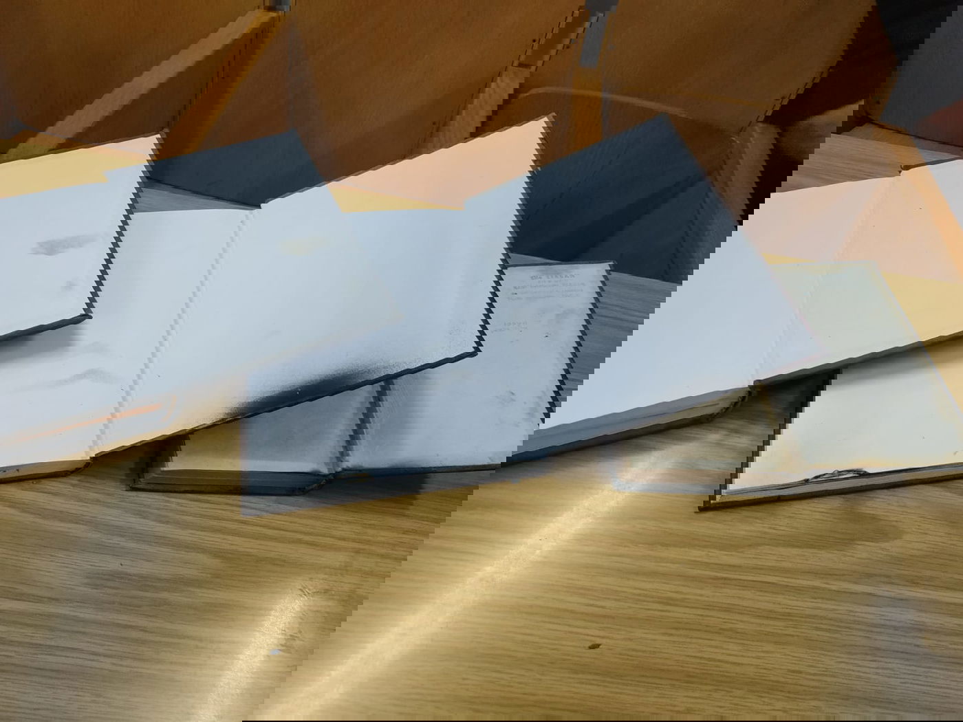 נעצרה חשודה בריסוס גרפיטי בבית הכנסת