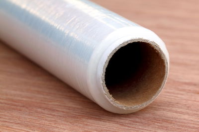 מסתבכים עם שימוש בניילון נצמד? הנה טריק שיקל עליכם