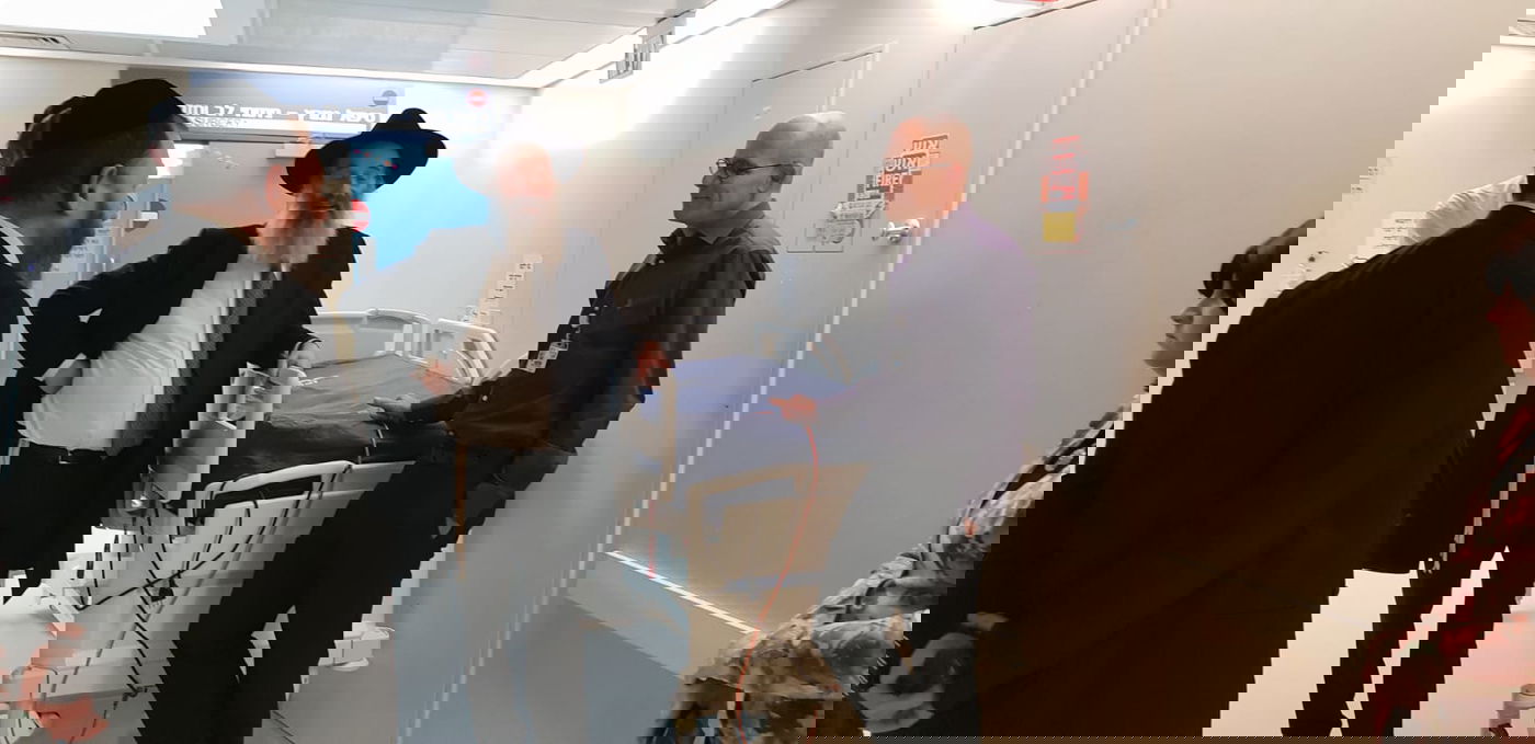 אברהם רובינשטיין ויעקב גוטרמן סיירו בין פצועי האוטובוס