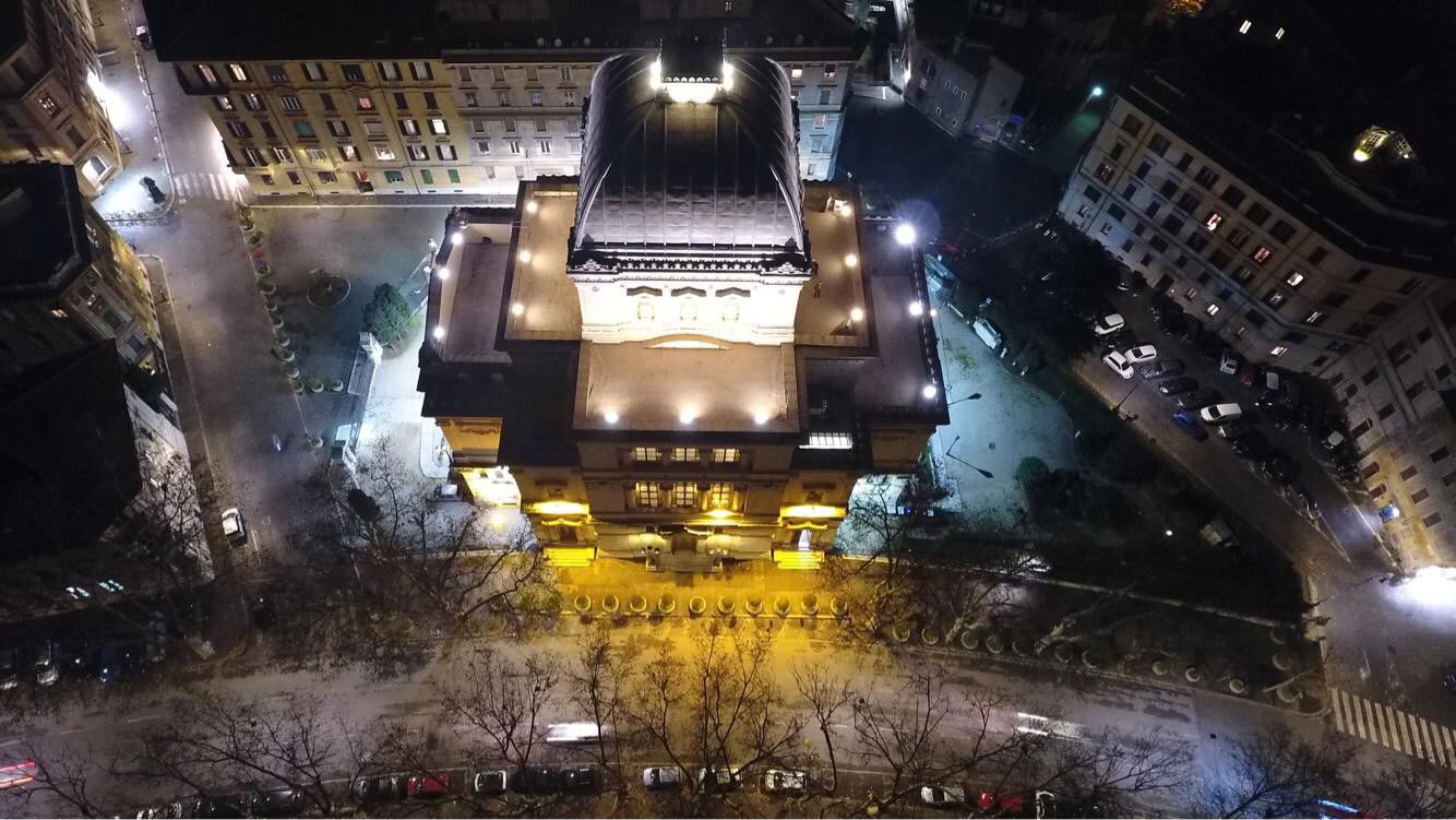 רומא: בית הכנסת הגדול הואר באור מיוחד