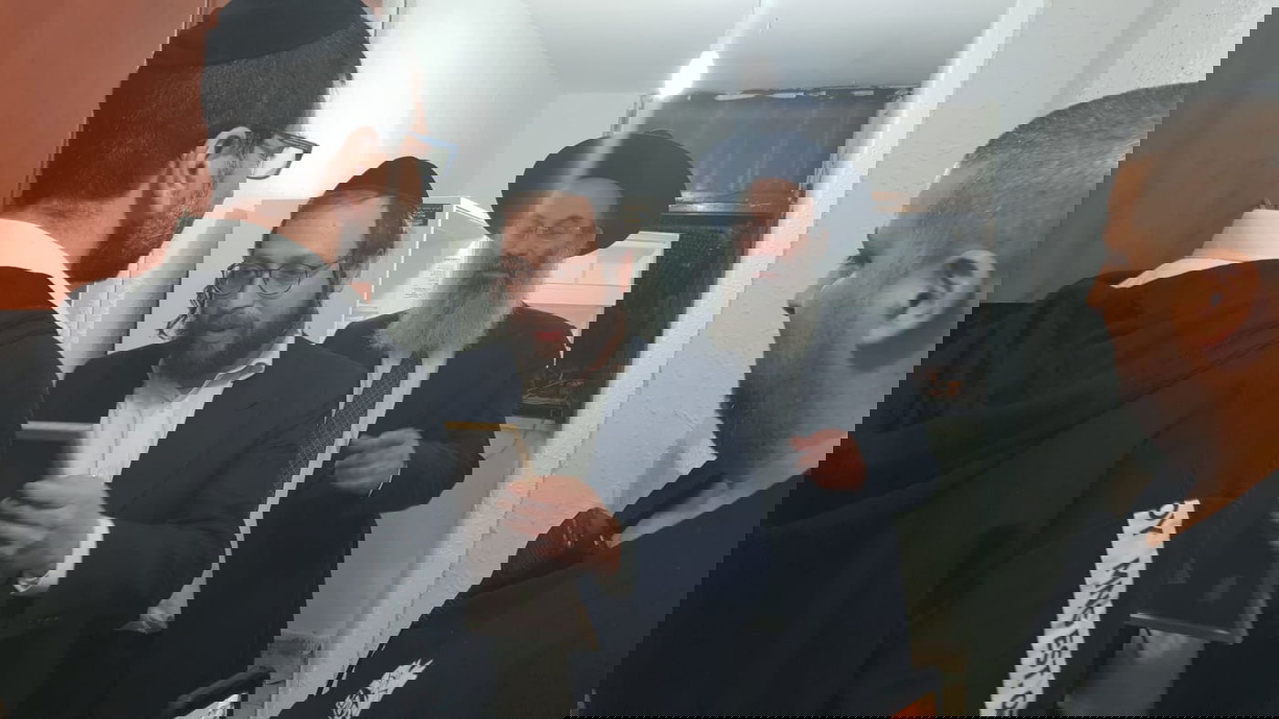 בני ברק: השיטור העירוני עזר למשפחה שביתה נשרף