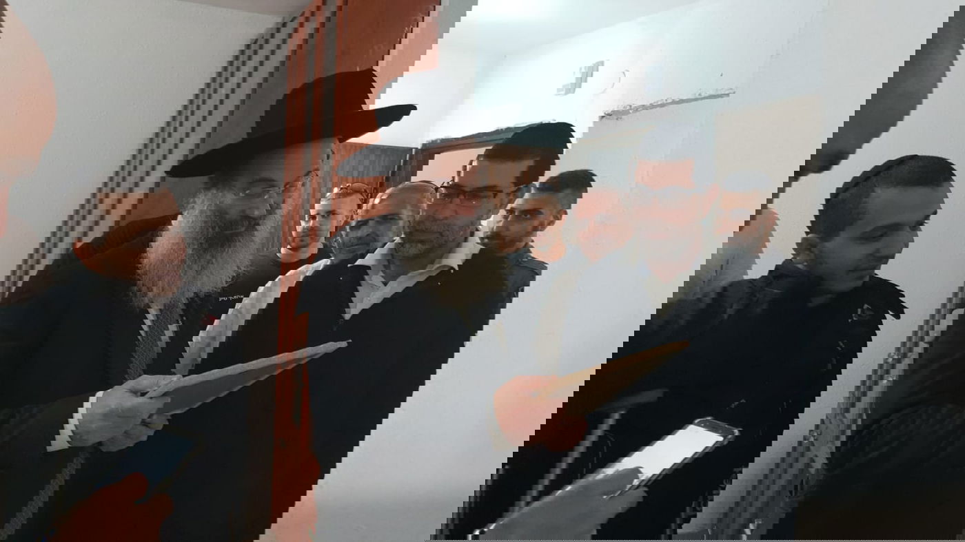 בני ברק: השיטור העירוני עזר למשפחה שביתה נשרף