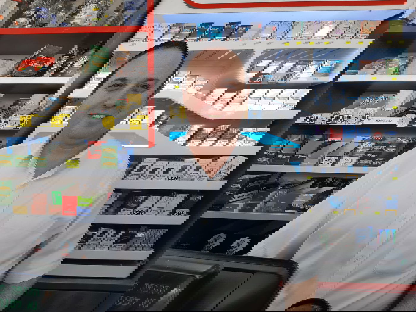 חגי, בעל החנות